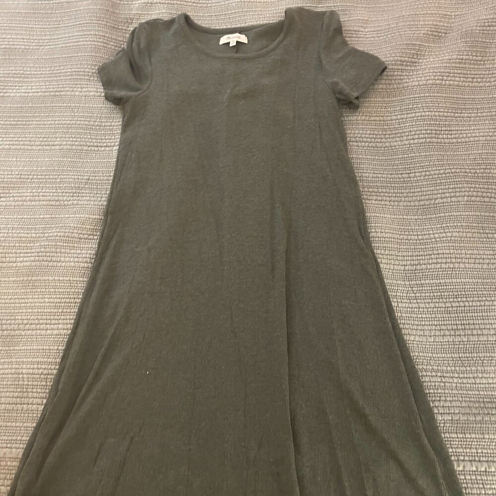 Madewell Short Sleeved Olive Swing Dress